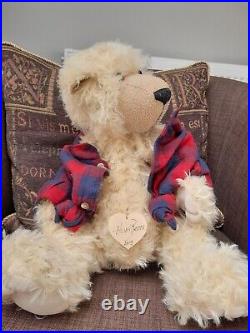 Artist teddy bear One of a Kind Kolton by Huwibears