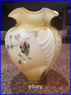 Fenton 1999 Heirloom Collection Gold Overlay Feather Vase LE-MARKED AS A SECOND