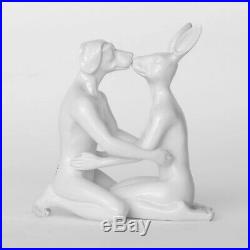 GILLIE AND MARC Resin Sculpture White Mini Kiss